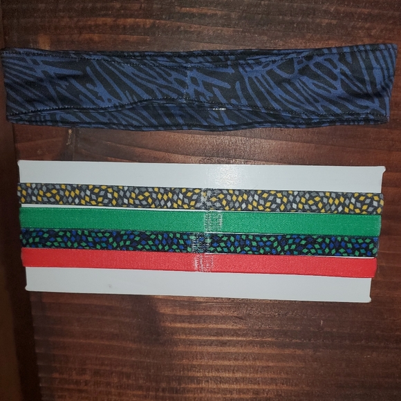 Nike Headbands Athleisure - Picture 2 of 3